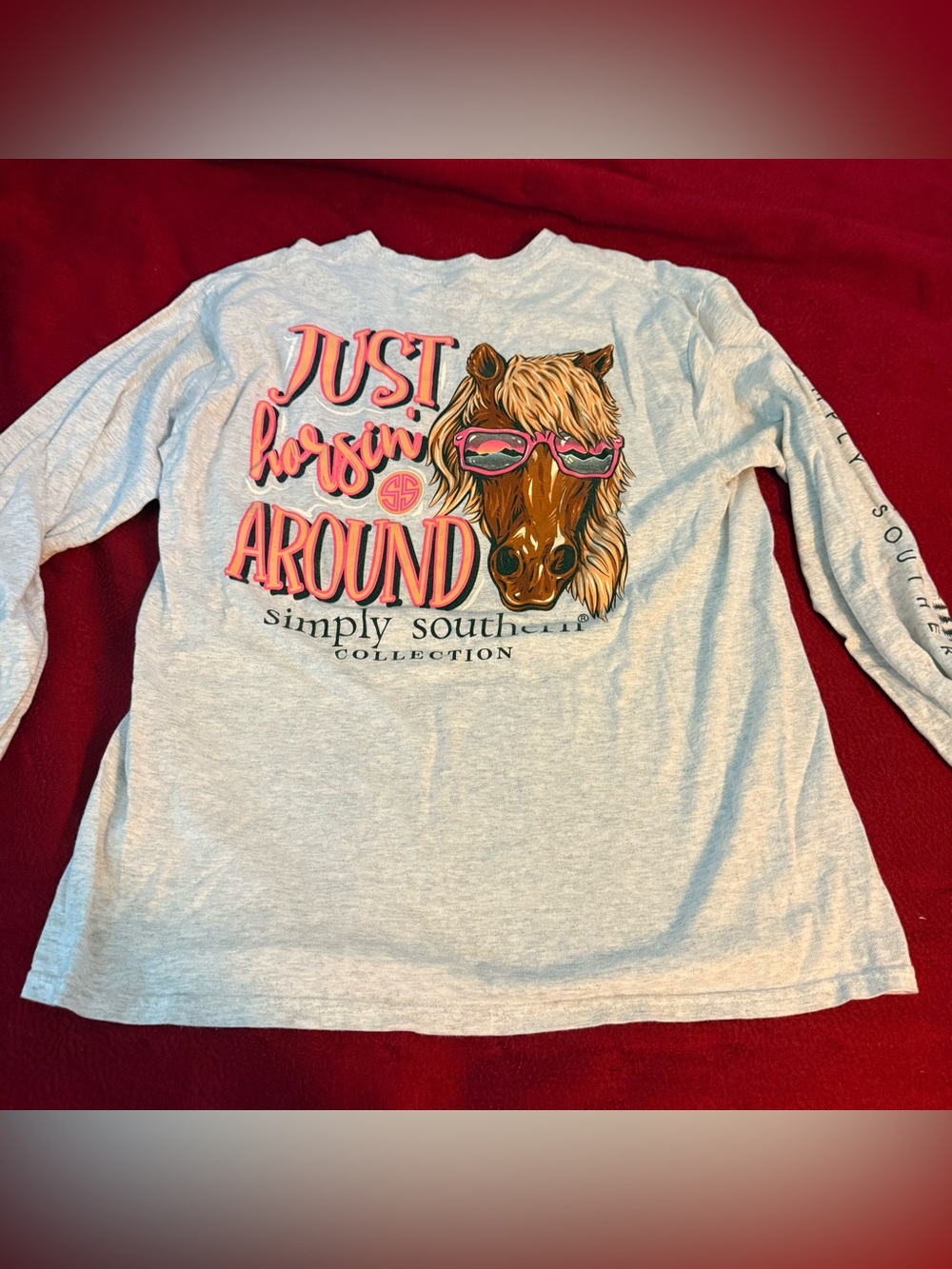 Simply Southern Women’s ‘Just Horsin' Around' Light Gray Graphic Long Sleeve Tee